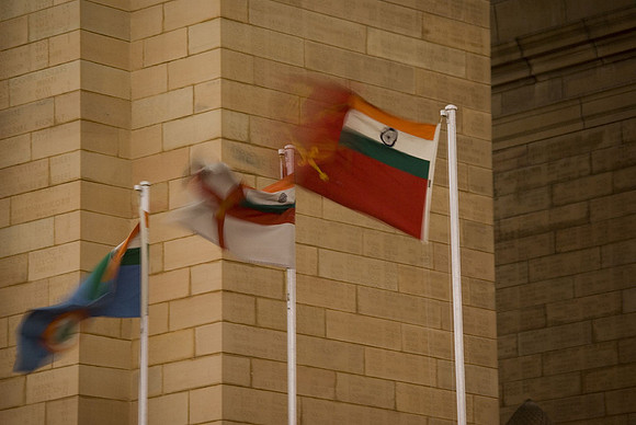Salut aux drapeaux